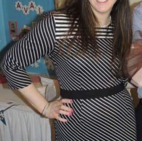 Striped 3/4 sleeve Dress - Picture 7 of 8